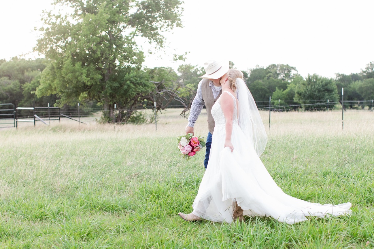 Wedding at the Laurel in Grapevine