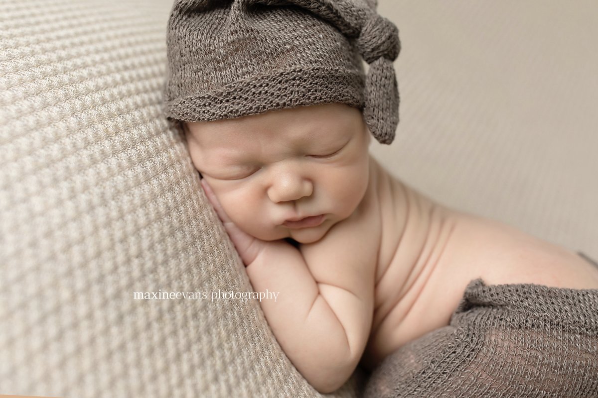 Woodland Hills Newborn Baby Photographer