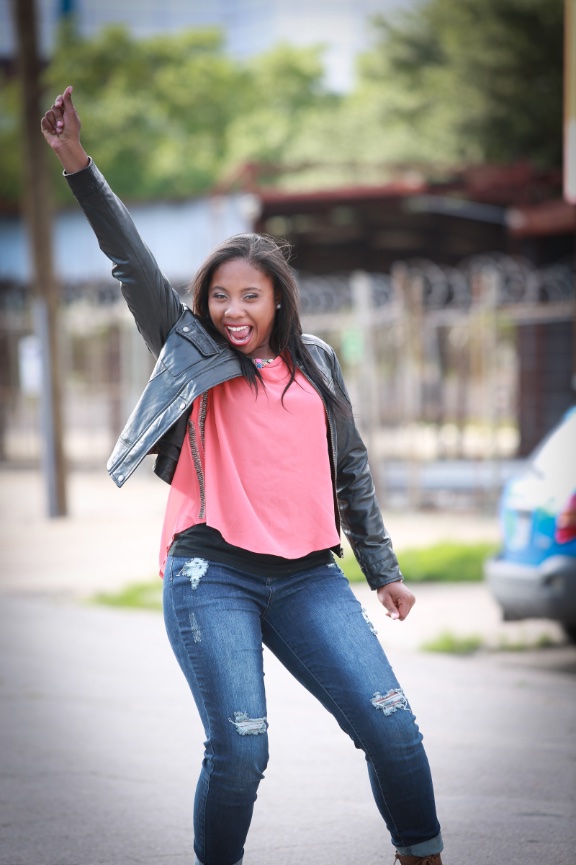 high-school-girl-senior-photos-houston-downtown