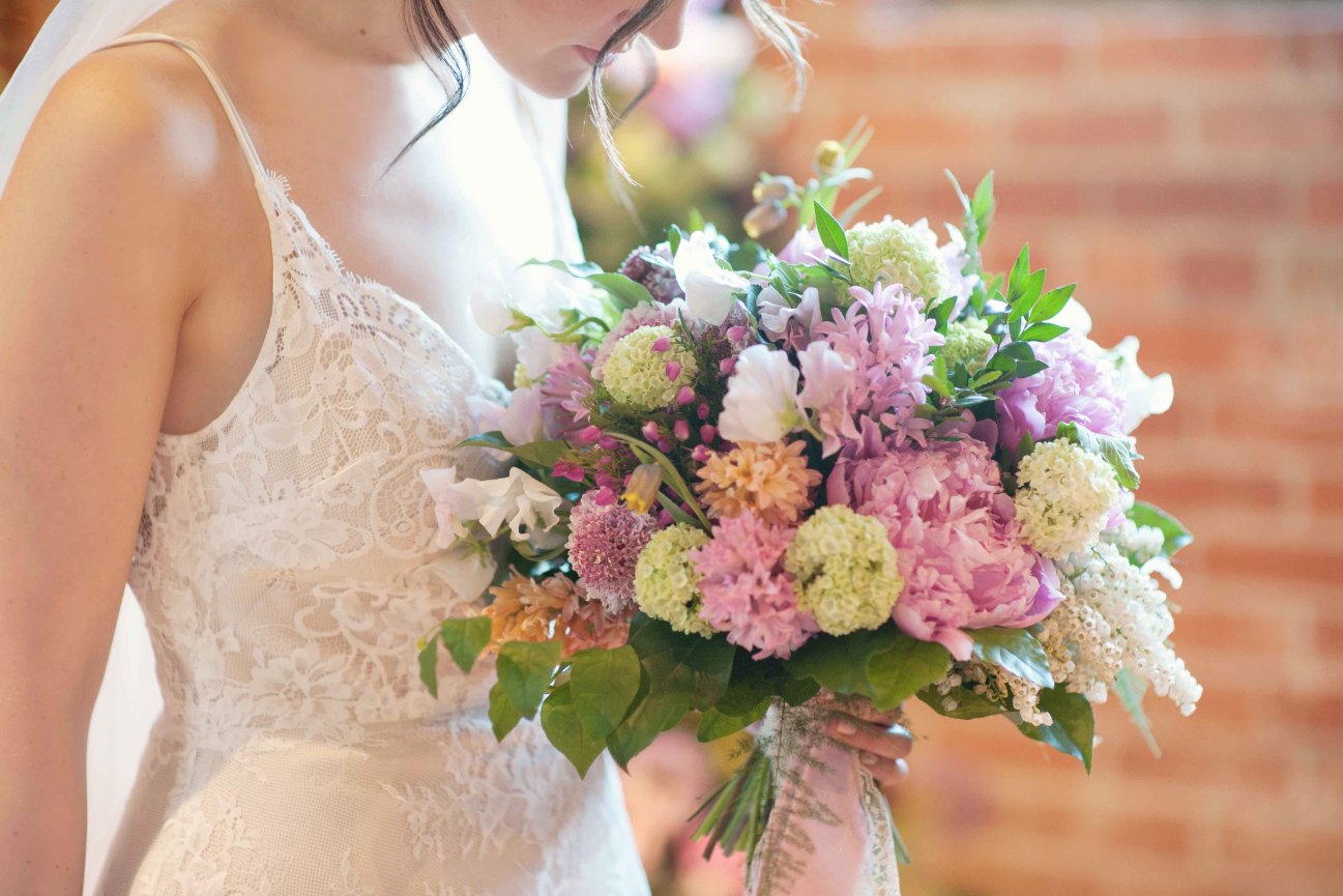 Spring Wedding Flower Favorites