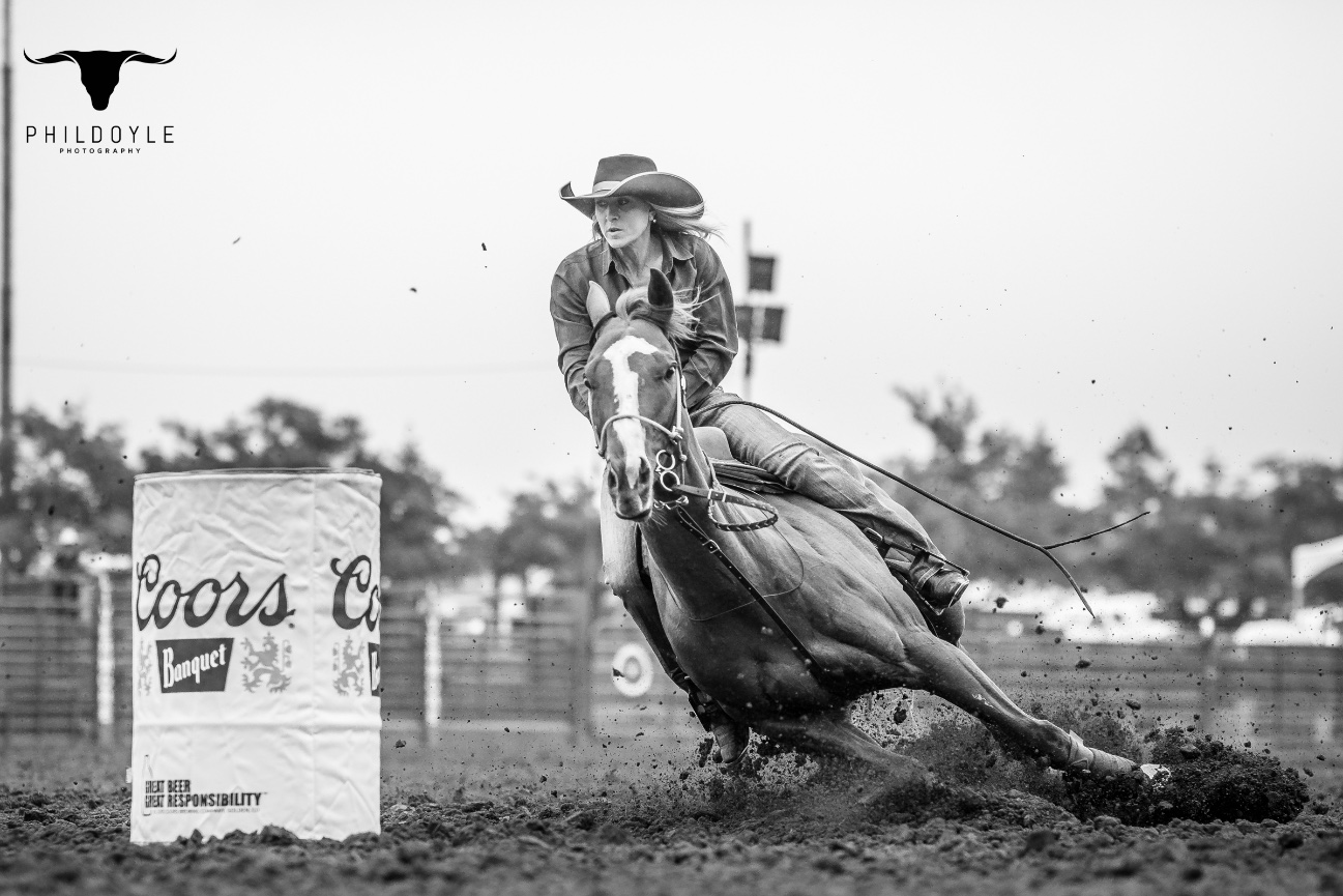 Lauren Hardy at Cave Creek Rodeo Days @cavecreekrodeodays #barrellracing # rodeo #weareprorodeo #rodeophotography