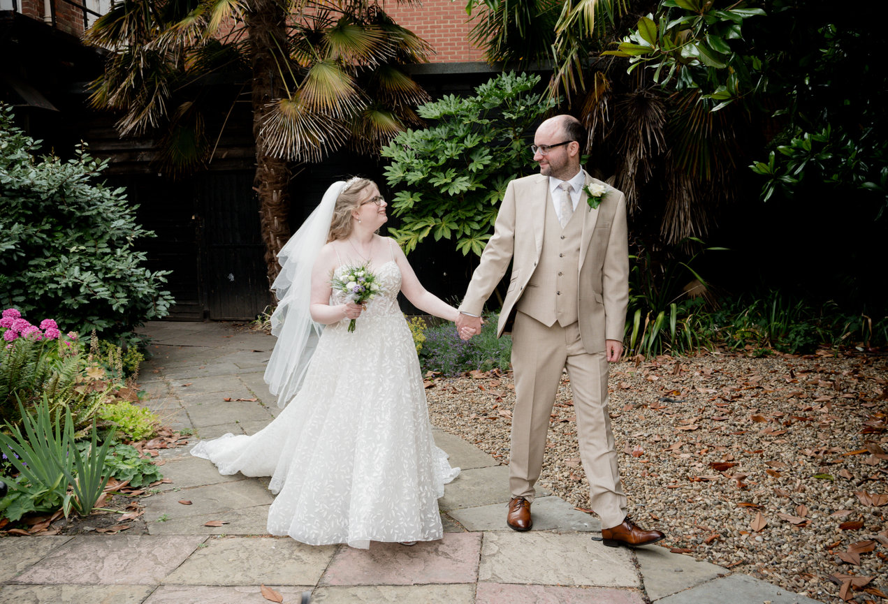 Charlotte & Matthew's sunny May wedding at Hungarian Hall in Suffolk