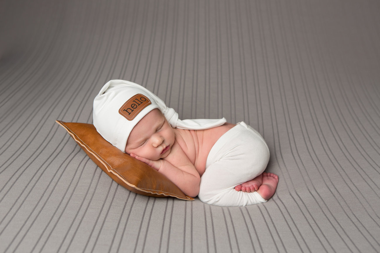 Hailee's Studio Maternity Session - Augusta, Wisconsin