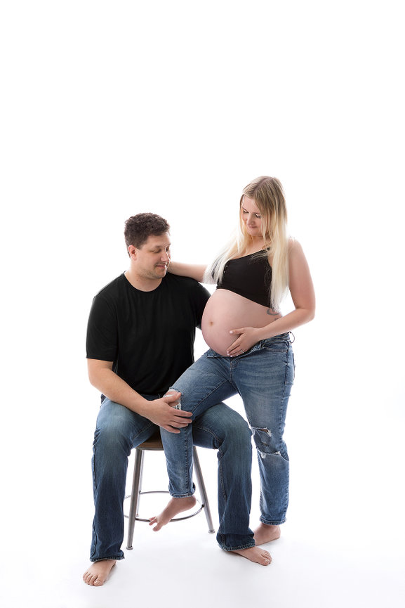 Hailee's Studio Maternity Session - Augusta, Wisconsin