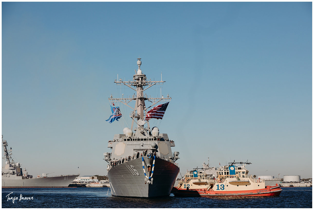 Vintage car couples shoot