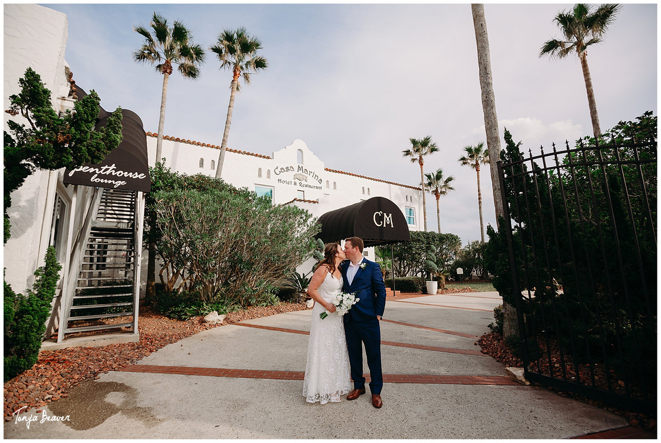 Vintage car couples shoot