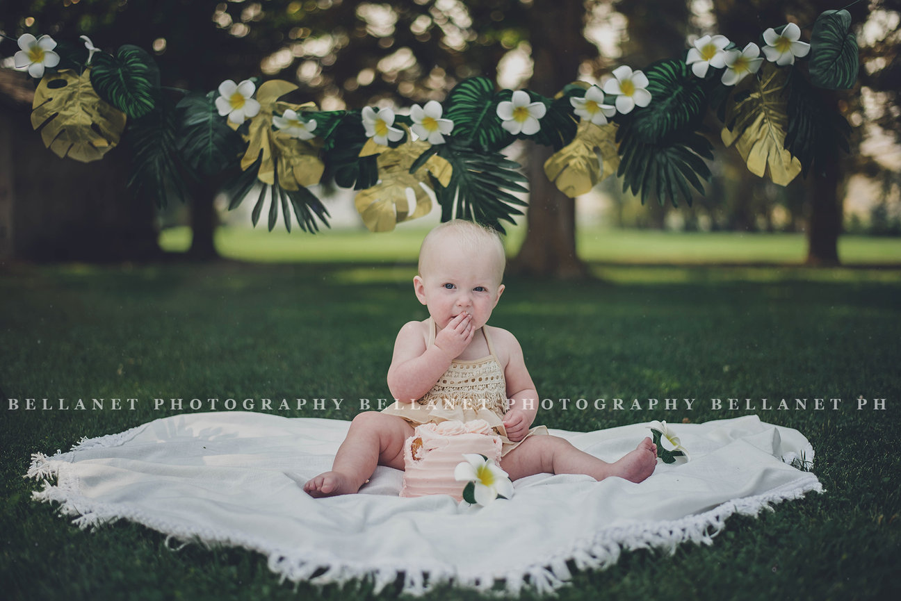 Zayli turns ONE - Cake Smash