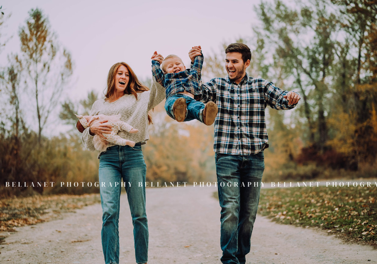 Nick and Eva Sweet Water Hollow Salmon Idaho Idaho Wedding