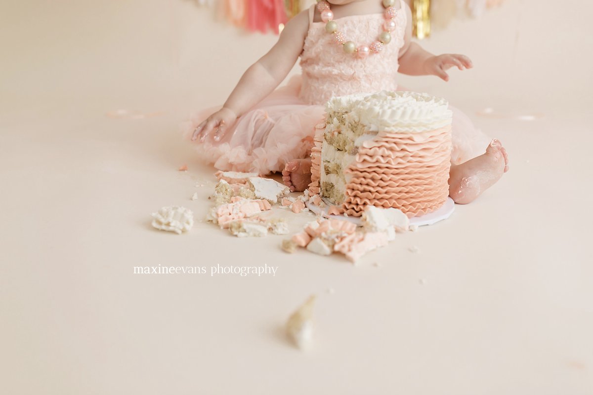 Cake Smash Photography in Los Angeles by Maxine Evans