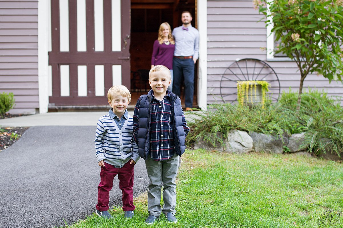 family fall portrait children barn portrait