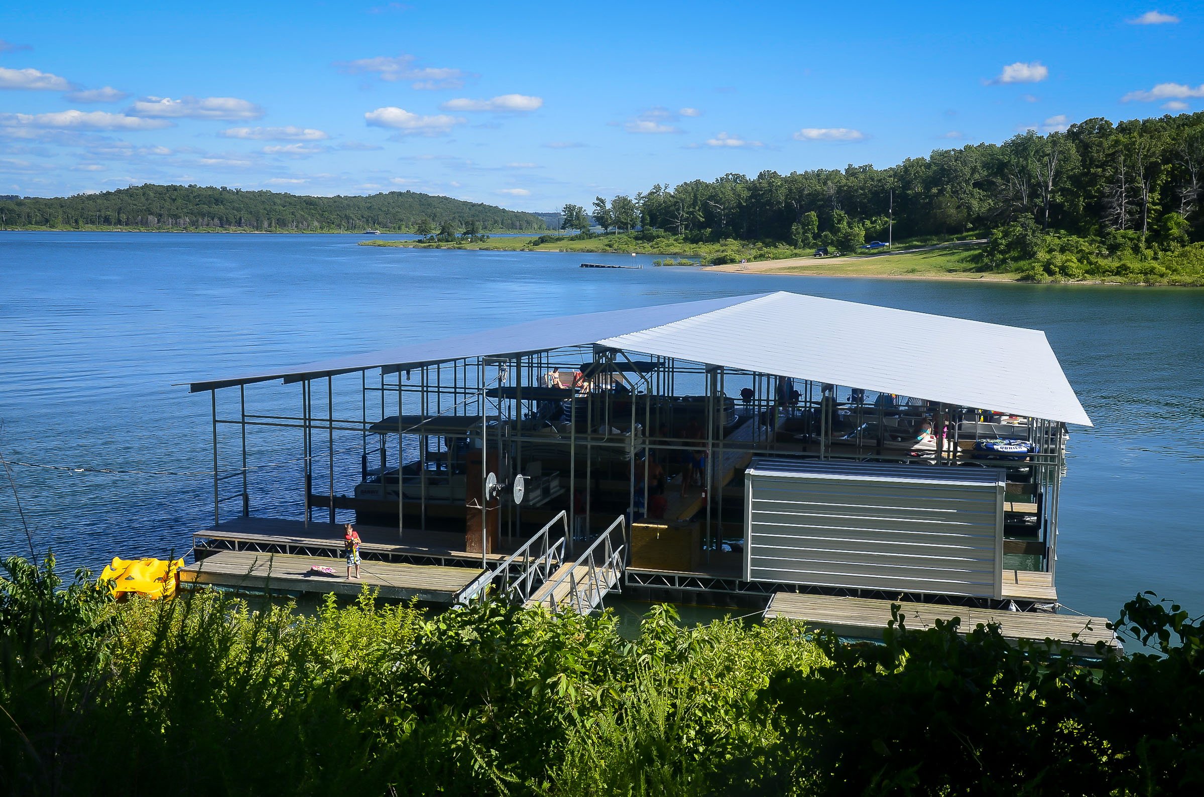 Cabin Lodging on Norfork Lake in Ozark Mountains of Arkansas.