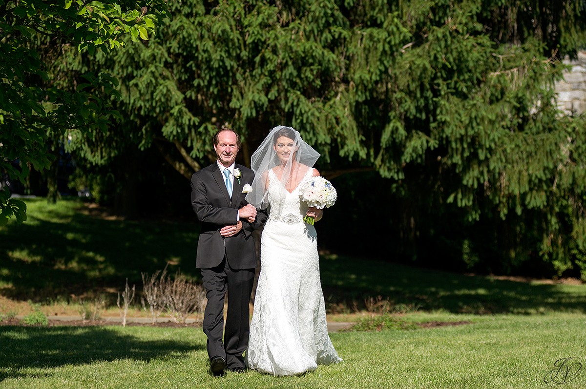 walking down the aisle with dad at shenandoah valley golf club