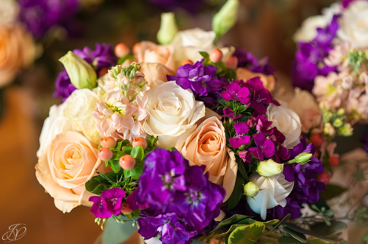 peach rose wedding flowers