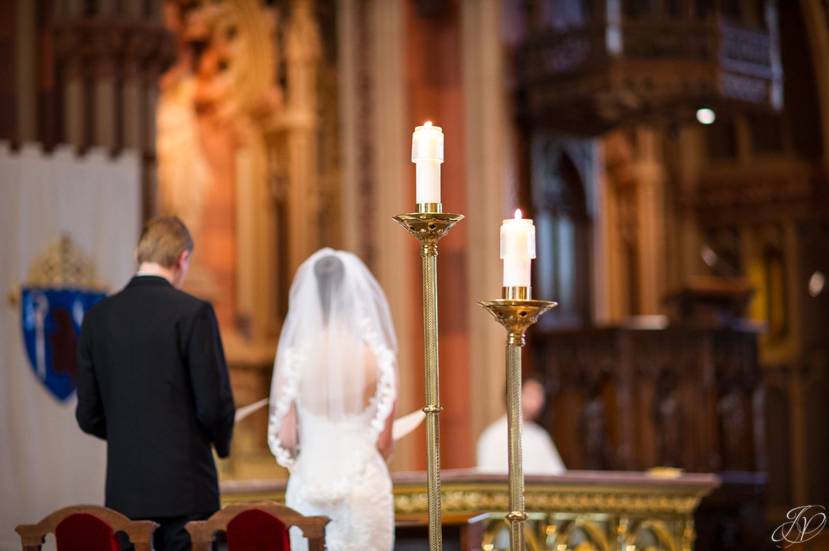bride and groom catholic church ceremony