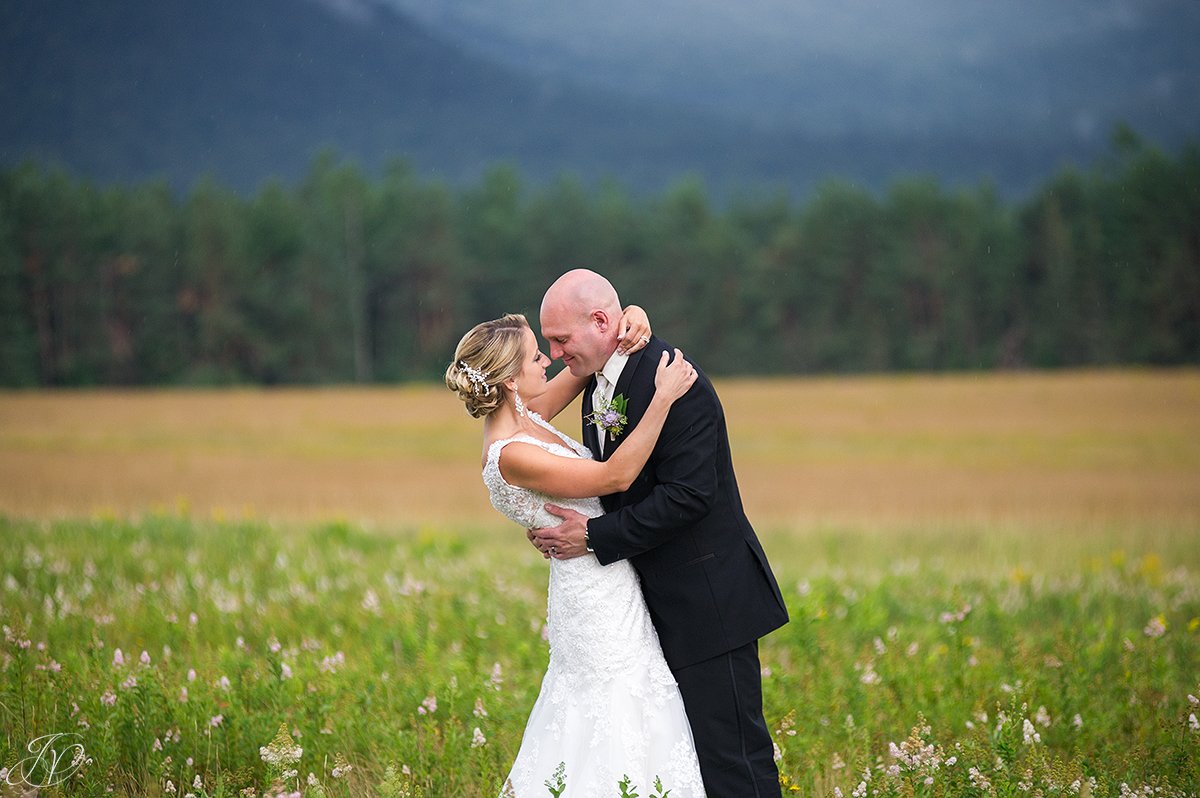 bride and groom lake placid mountain view