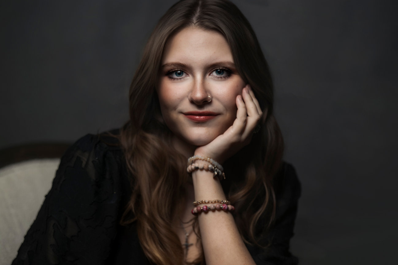 Editorial fine art portrait of woman with painterly lighting by Austin portrait photographer Texas Vogue Photography.