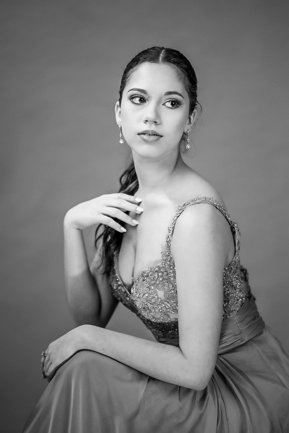 B&W