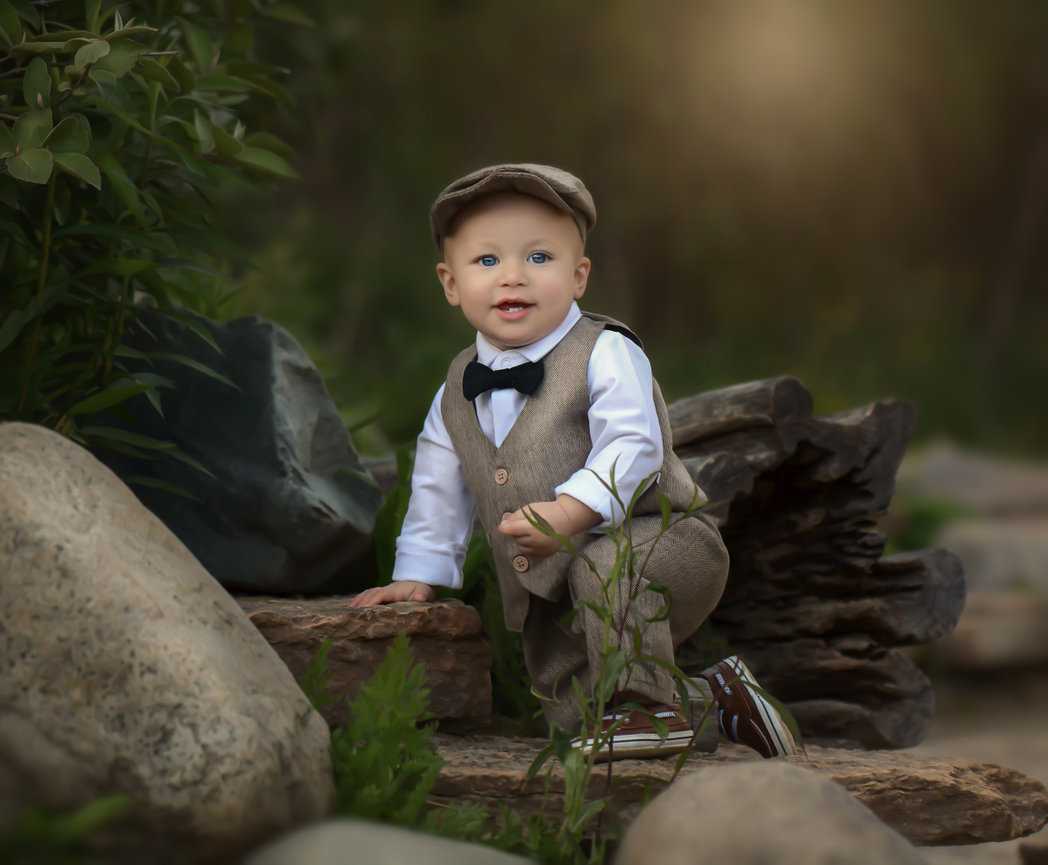 one year birthday session at beautiful nature center