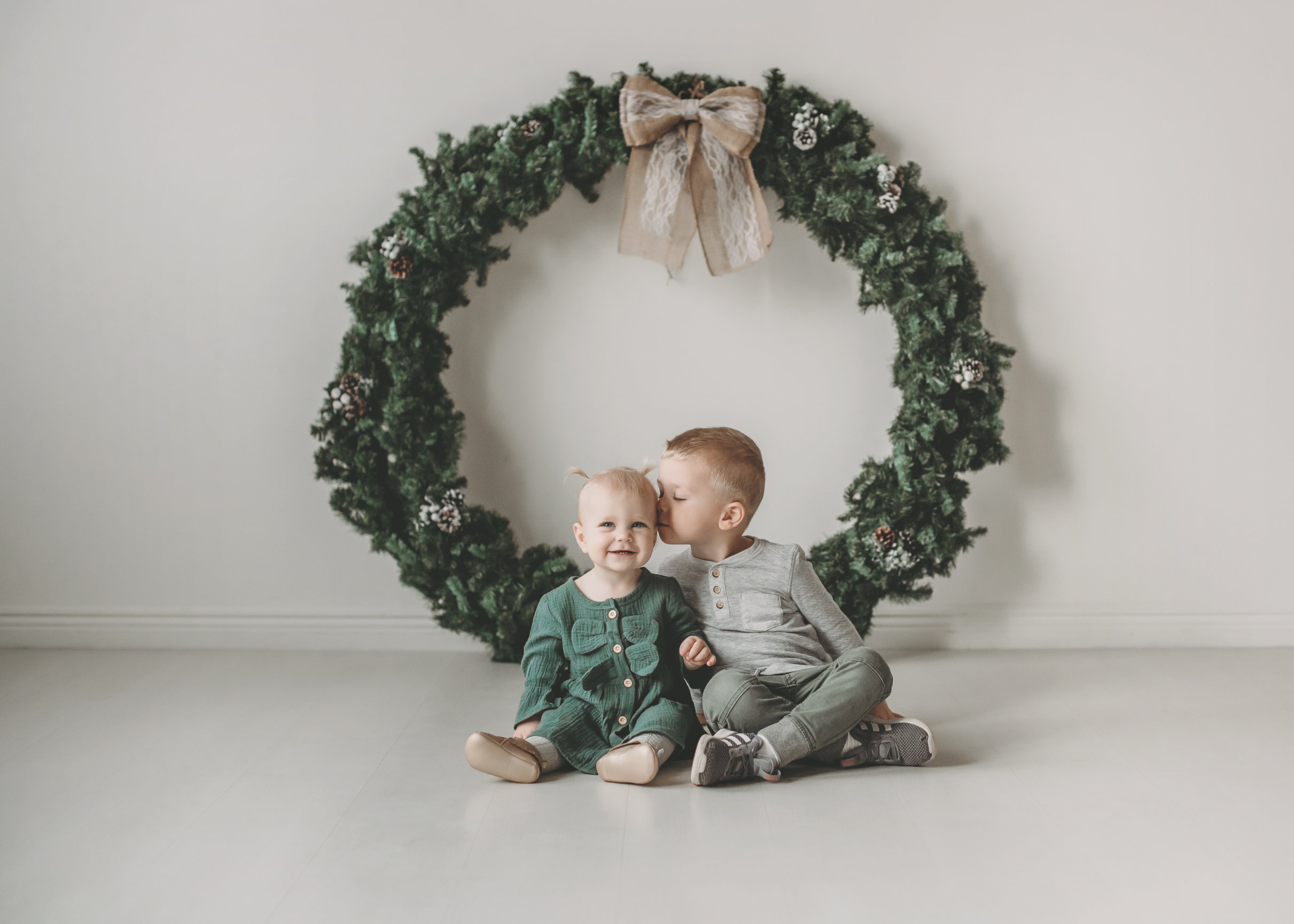 Christmas Mini Sessions Minneapolis Mn 2022 The 2021 Holiday Mini Sessions In The Northeast Minneapolis Studio