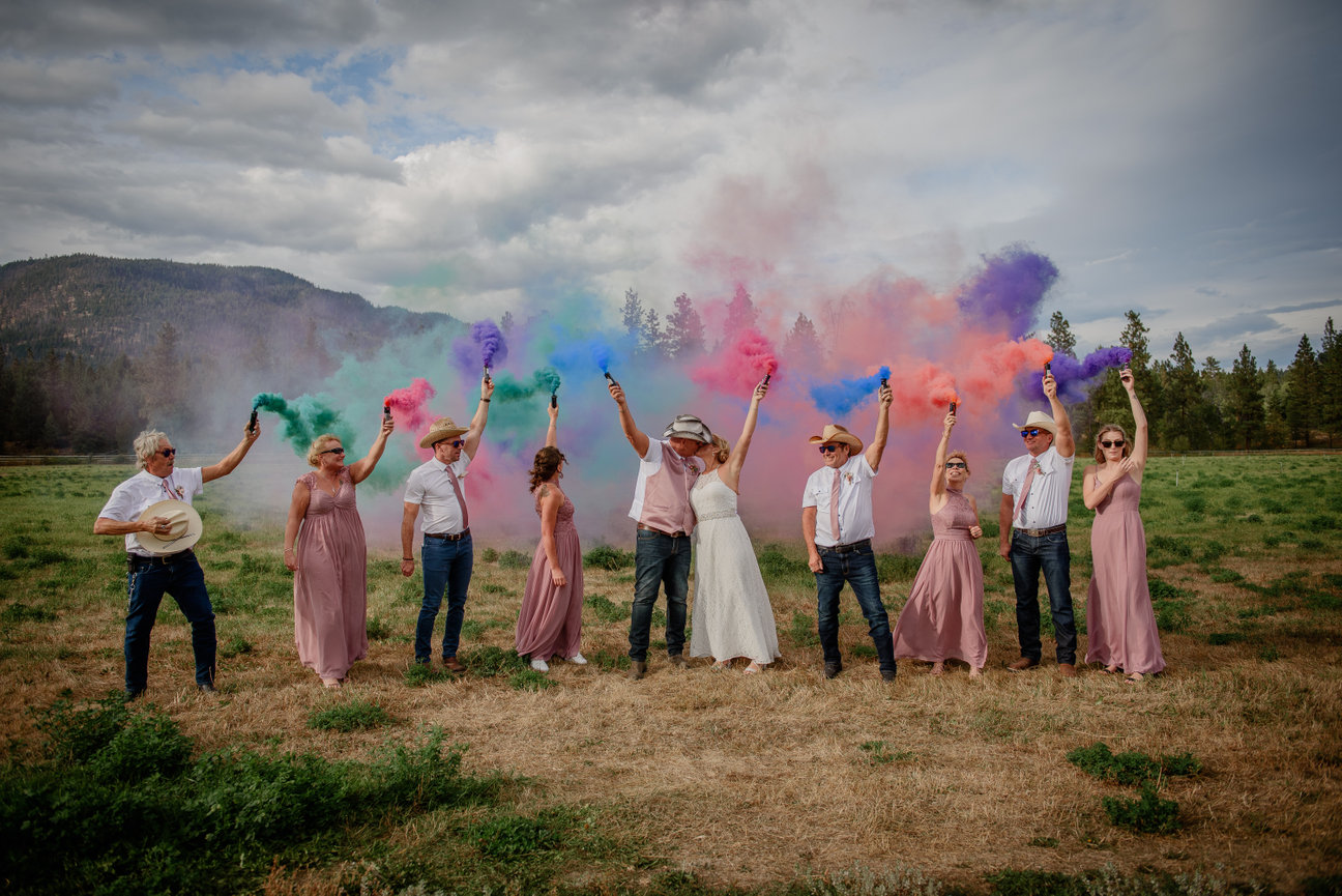 Best Okanagan wedding photography packages for small weddings