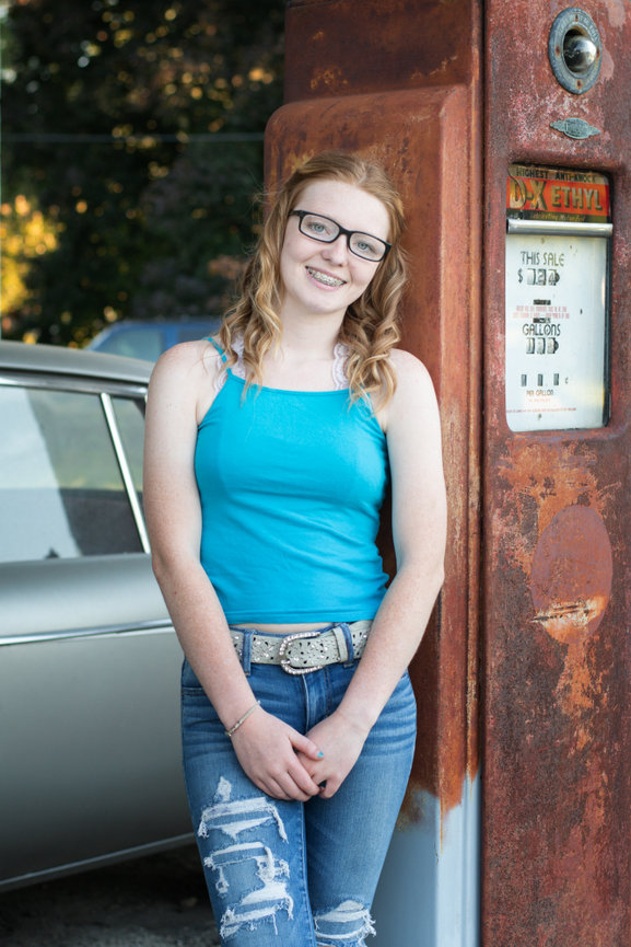 Parkview High School Senior Portraits in Orfordville Life in Pink