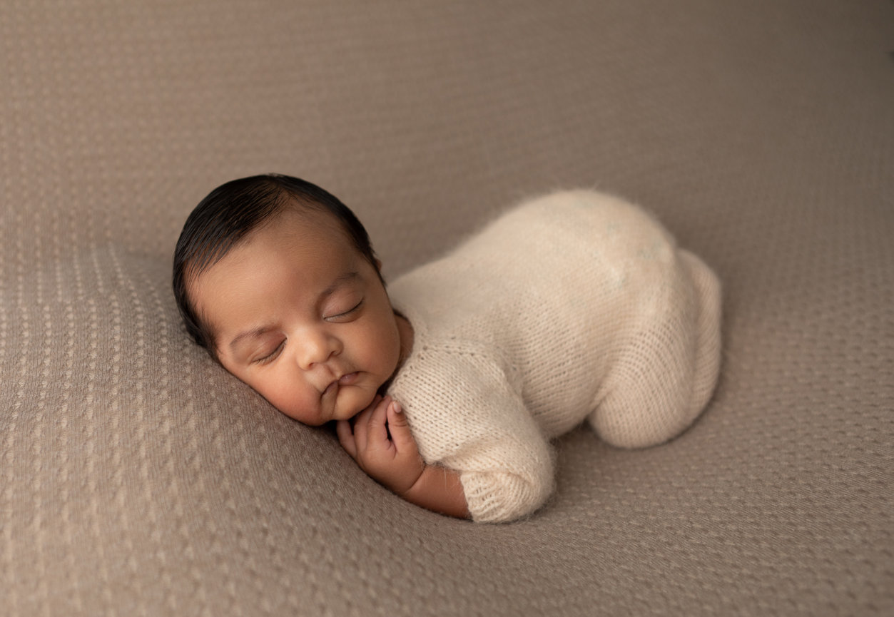 Riverside Ca newborn photographer,riverside newborn photographer, inland empire newborn photographer, riverside newborn photographer, riverside newborn photography, riverside maternity photography, riverside baby photographer,