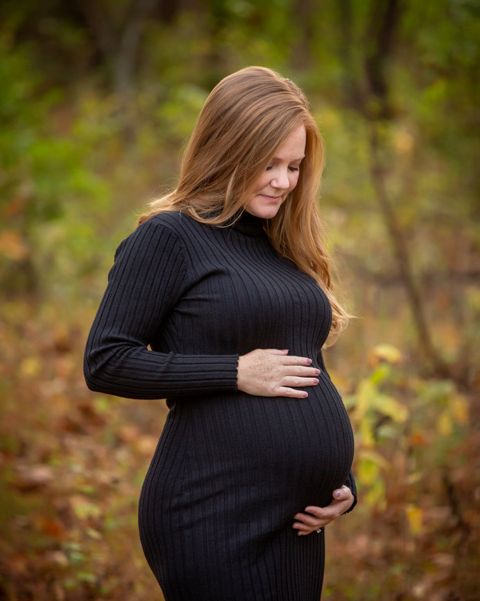 pregnant mom to be in clarksville, Tennessee at Dunbar cave