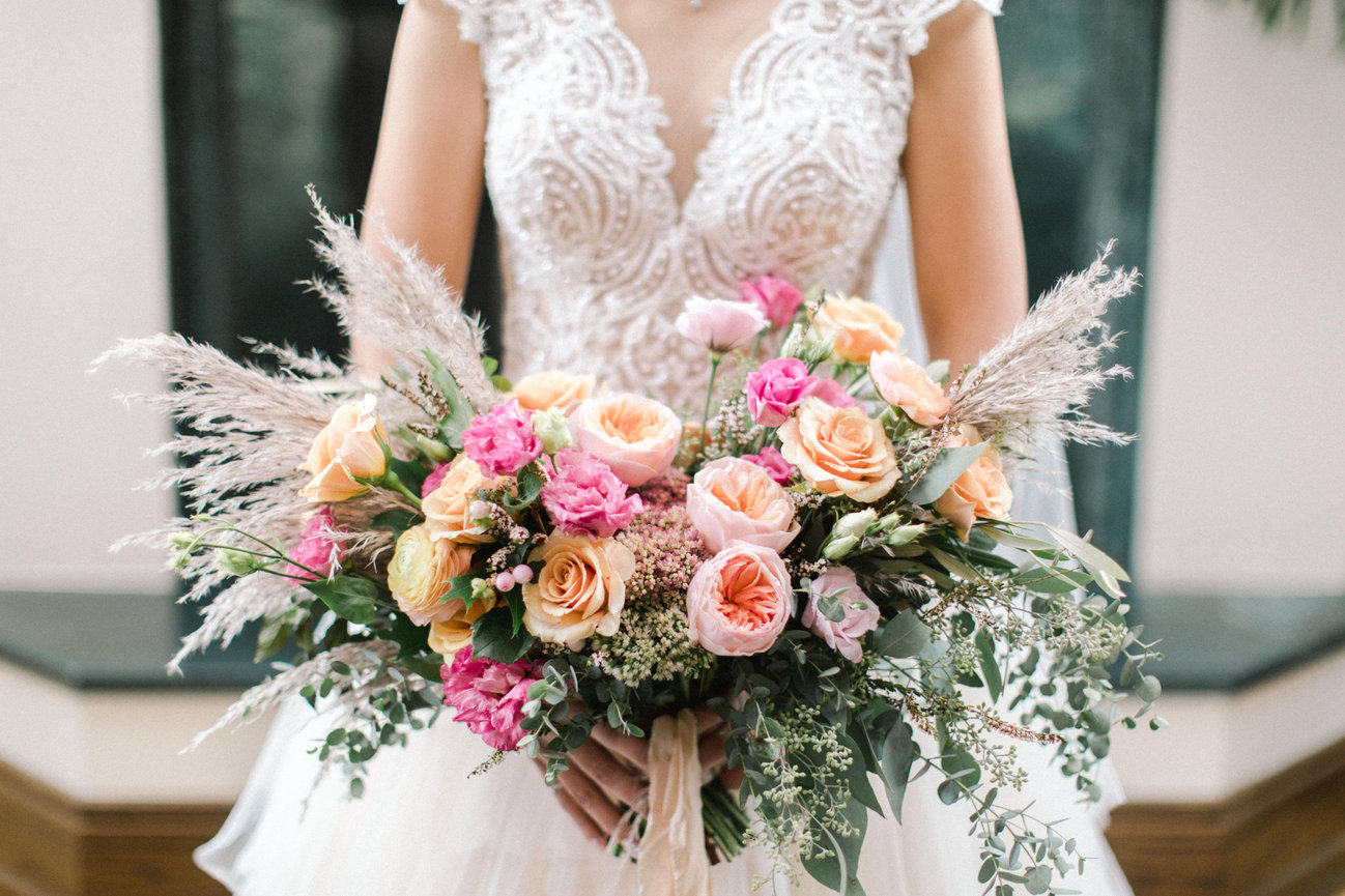 How to make your own beautiful bridal bouquet from foraged florals