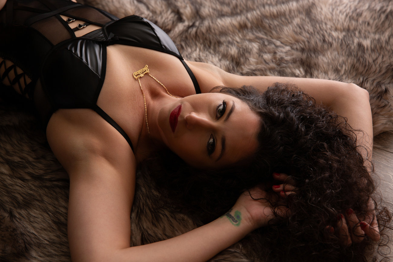 Professional boudoir photography for women, men, and couples in Suwanee, Georgia.