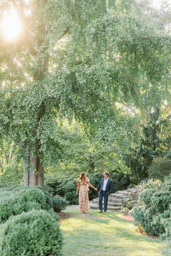 Engagement shoot at Cheekwood Botanical Gardens in Nashville, Tennessee by Heather Durham Photography.