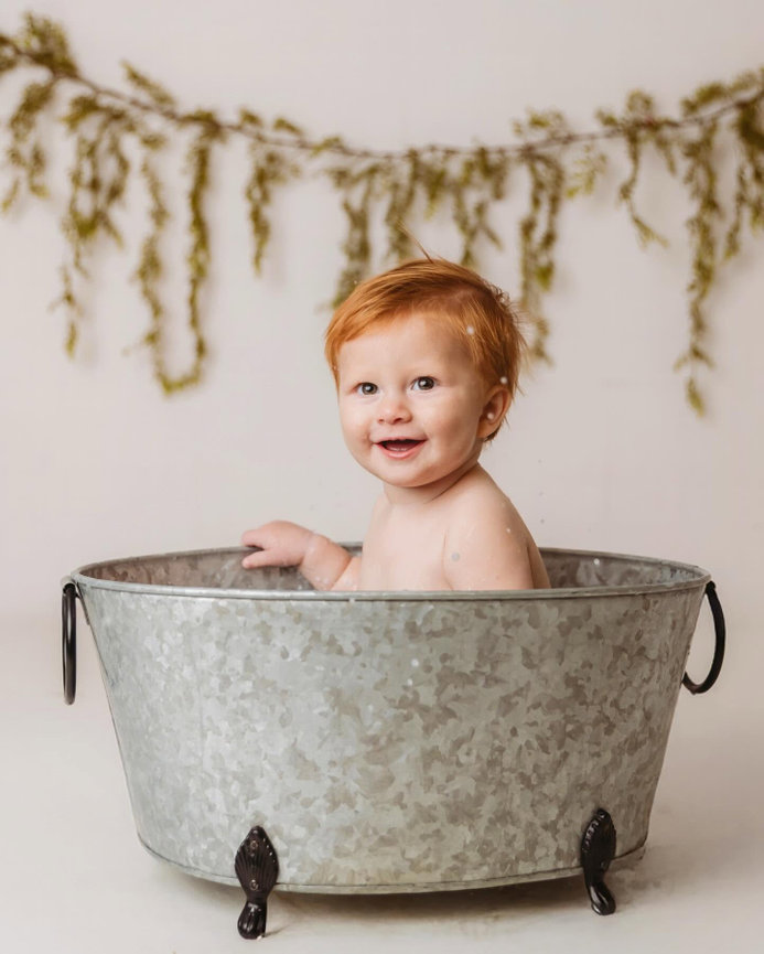 Carmel By The Sea maternity photographer, Carmel By The Sea newborn photographer, family portraits Carmel By The Sea