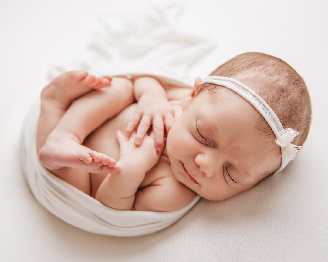 Laguna Beach maternity photographer, Laguna Beach newborn photographer, Laguna Beach baby photographer, Laguna Beach family photographer, portrait studio Laguna Beach CA