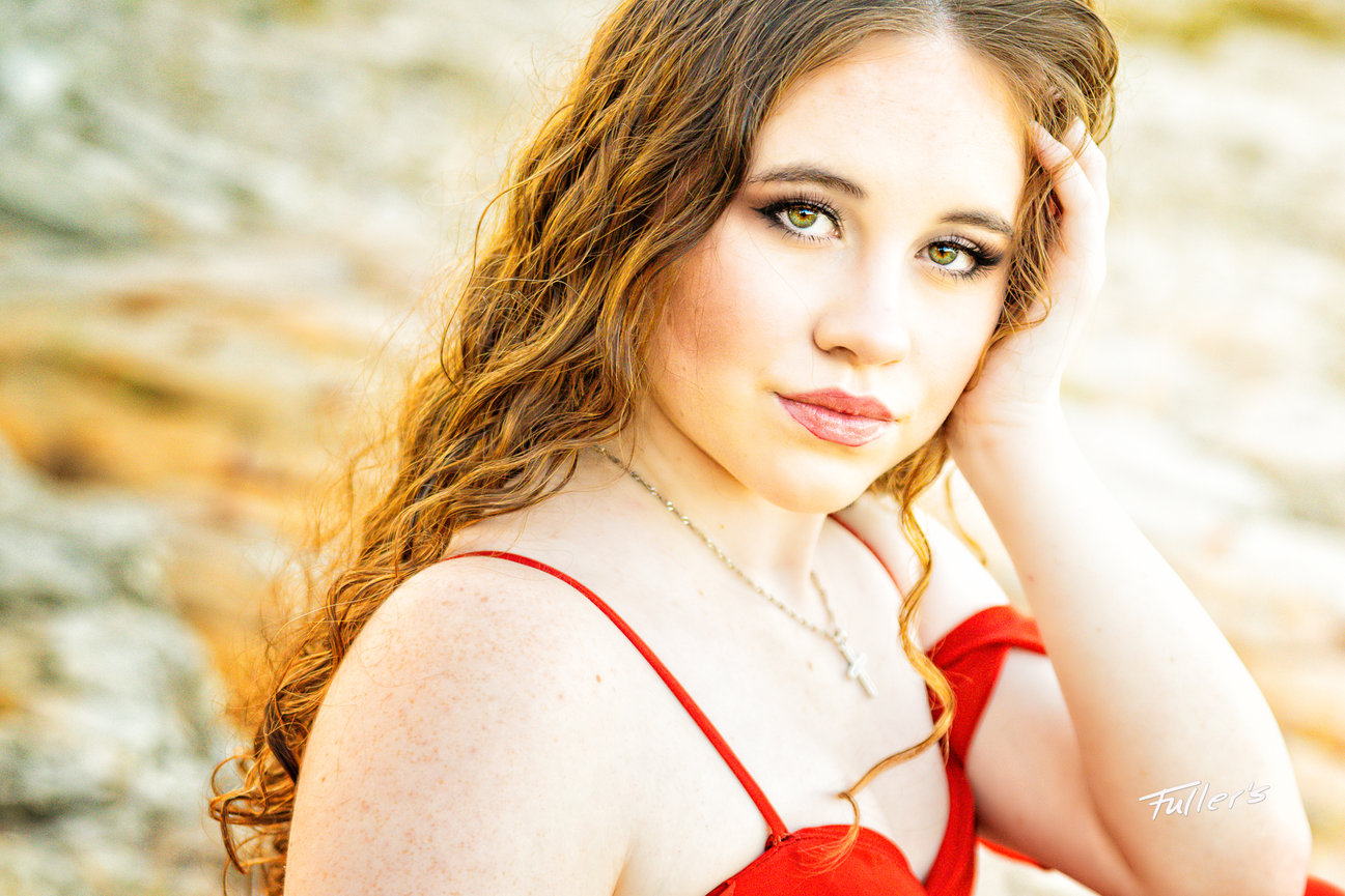 Fuller's Signature Seniors in Buna, Texas provides photography sessions that help seniors look and feel their best.